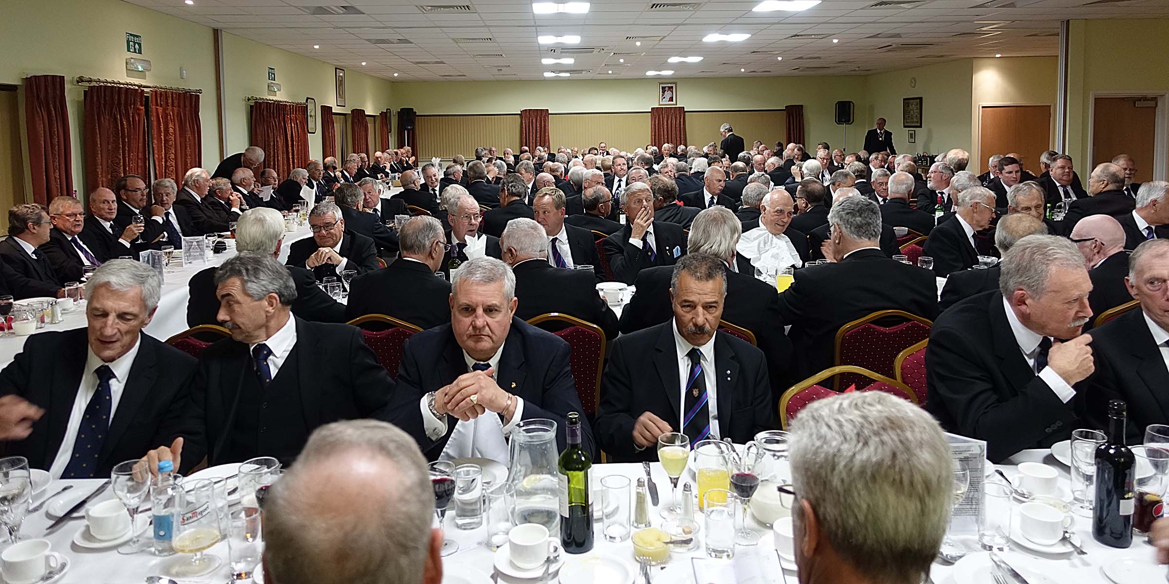 15 09 04 festive board shot one