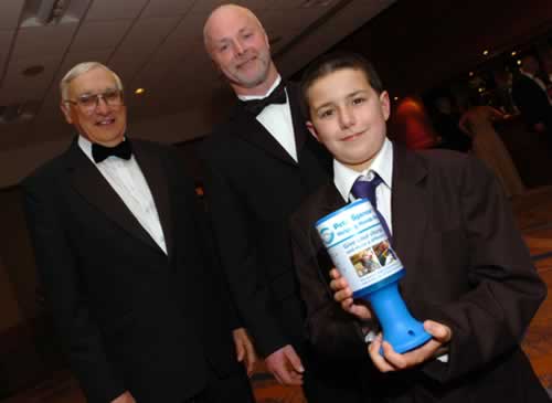 WBro Brian Butt, WBro WBro David Smith and Jason Sheppard (photo courtesy of Daventry Express newspaper)Because of this the WM asked Jason to present the cheque for £350 to Ian Spencer the son of the late Pete Spencer who founded the Charity