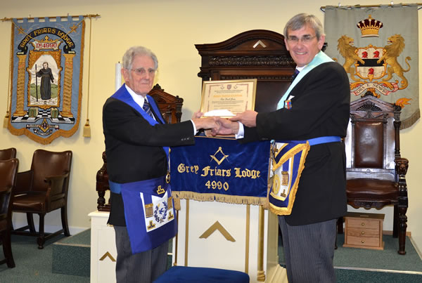 (l to r) WBro Peter Jones & WBro Gerry Crawford