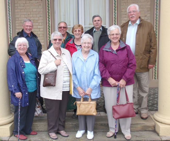 (l to r) Ann Humphreys, WBro Ernie Pepper, June Brammall, WBro Roy Brammall, Val Pepper, Joan Davies, WBro John Humphreys, Margaret Mitchell, WBro Neil Mitchell (photo by courtesy of WBro Ivor Davies)