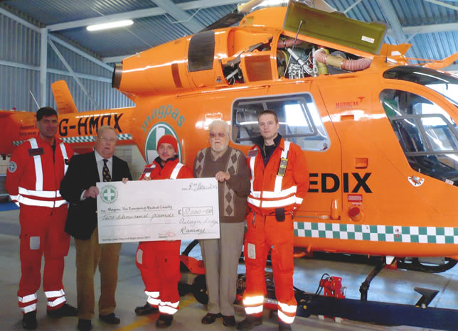 (l to r) Paramedic Andy Smith, WBro Geoffrey Barnes, Paramedic Simon Sandon, WBro David O’Leary and Dr Nick Scott, a flying doctor