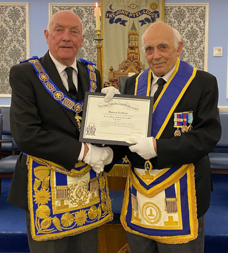 21 10 03 wbro mike gorrod 60 year 001