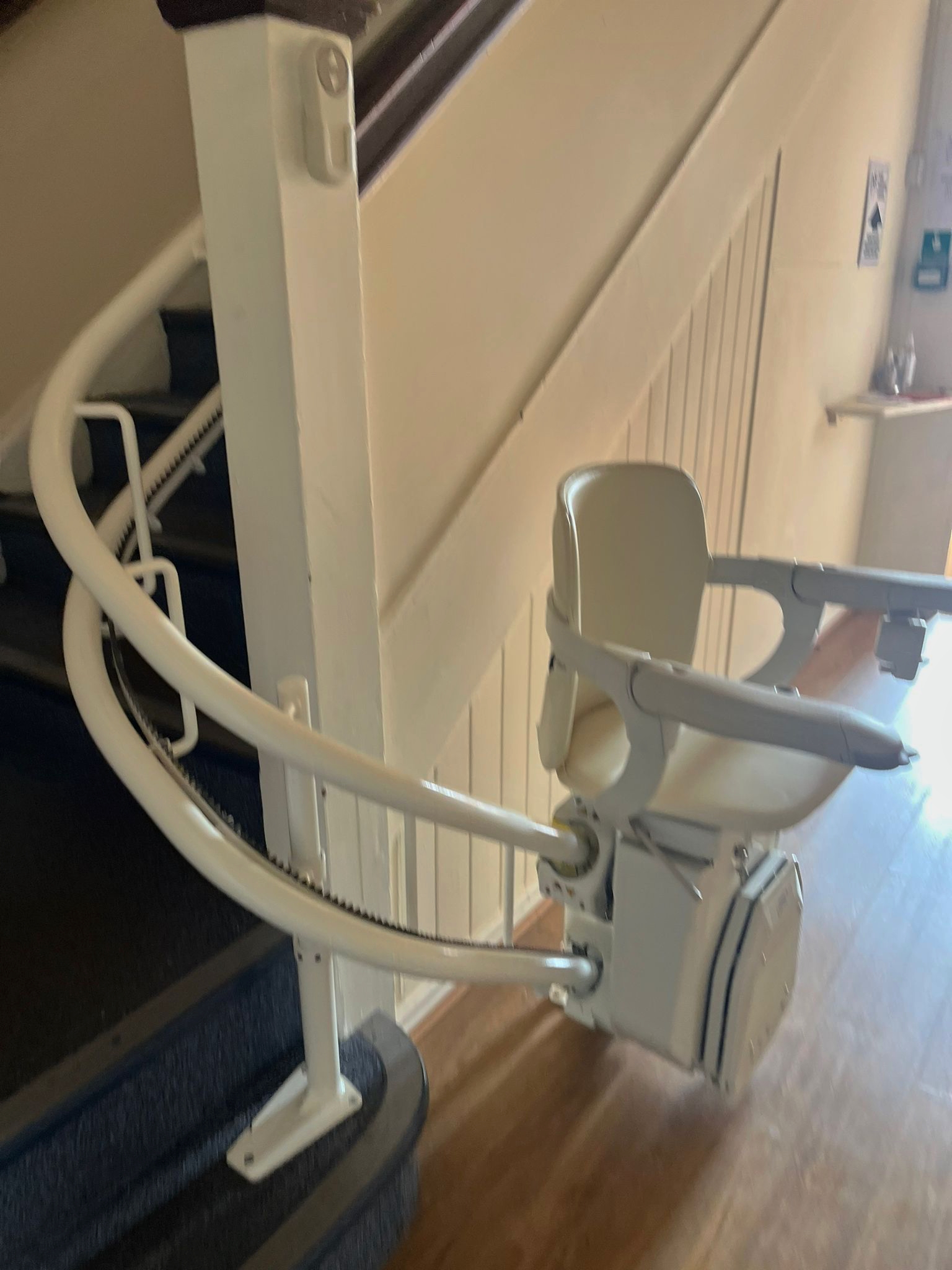 23 04 24 Stair Lift 1 inPixio